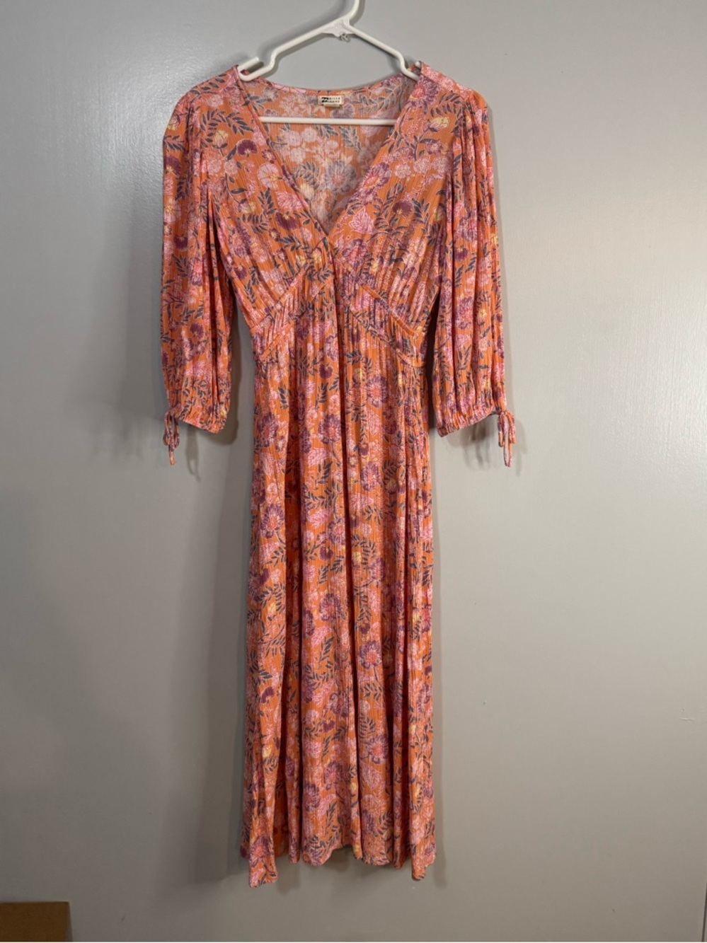 Billabong Coral and Pink Summer Casual Floral V-Neck Maxi Dress Size Medium